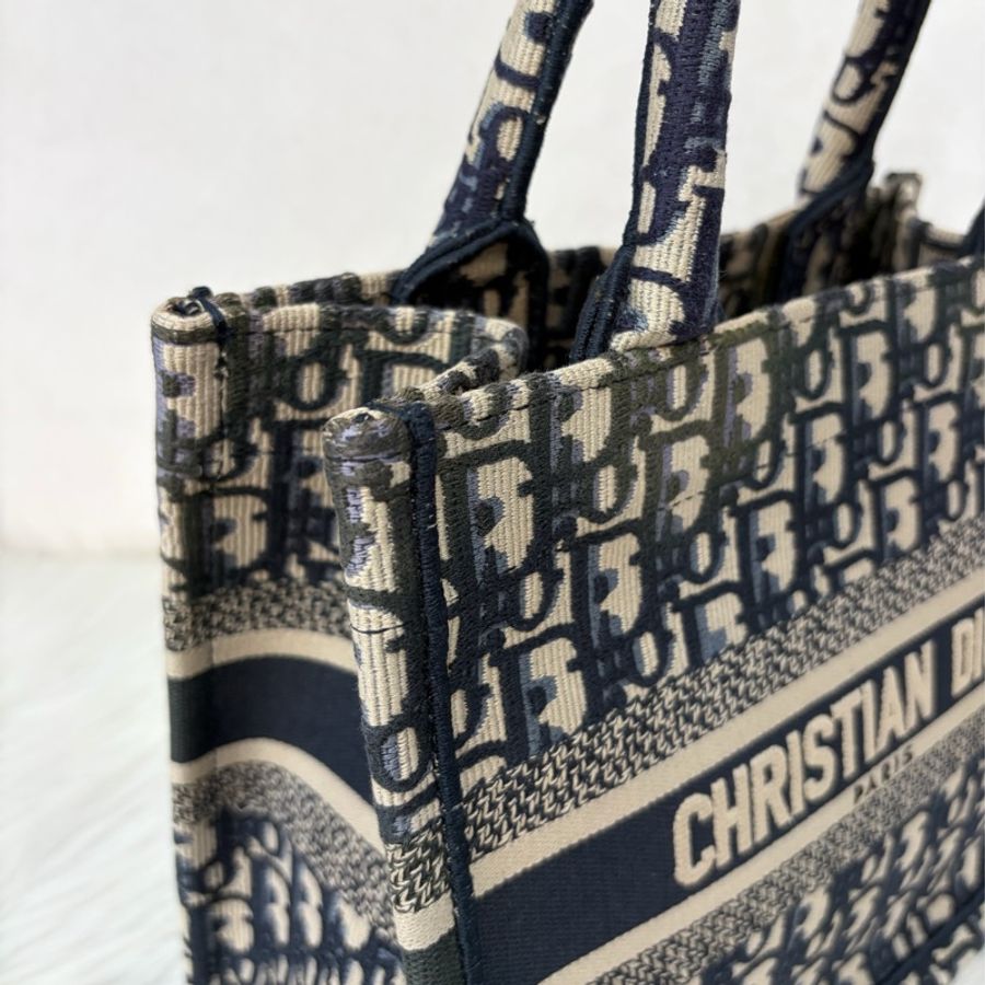 Dior M1265 深藍緹花布 Oblique 刺繡 Booktote手提包 托特包 小號-11