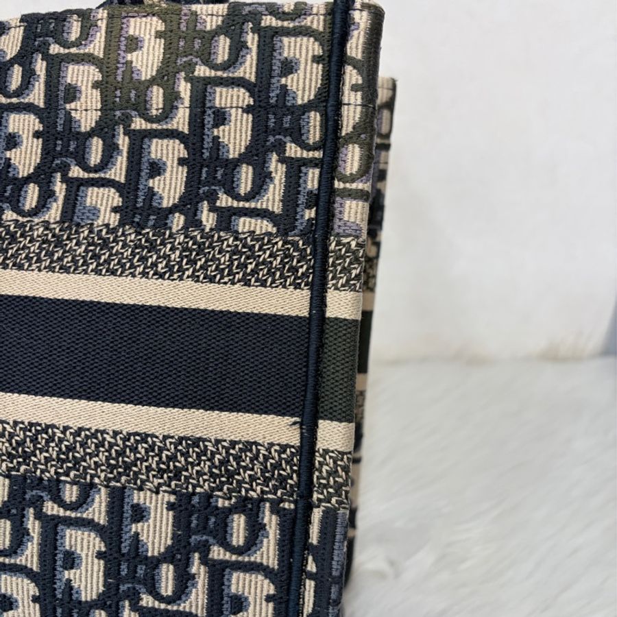 Dior M1265 深藍緹花布 Oblique 刺繡 Booktote手提包 托特包 小號-23