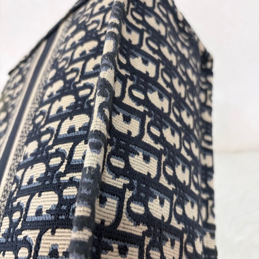 Dior M1265 深藍緹花布 Oblique 刺繡 Booktote手提包 托特包 小號-25