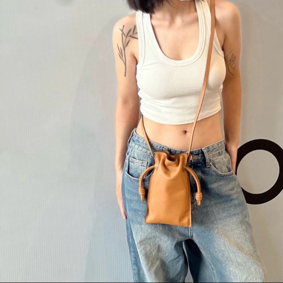 Loewe焦糖色手機包-0