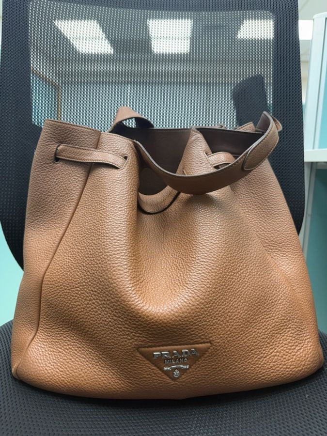 Prada 托特包 通勤上班大容量首選-0