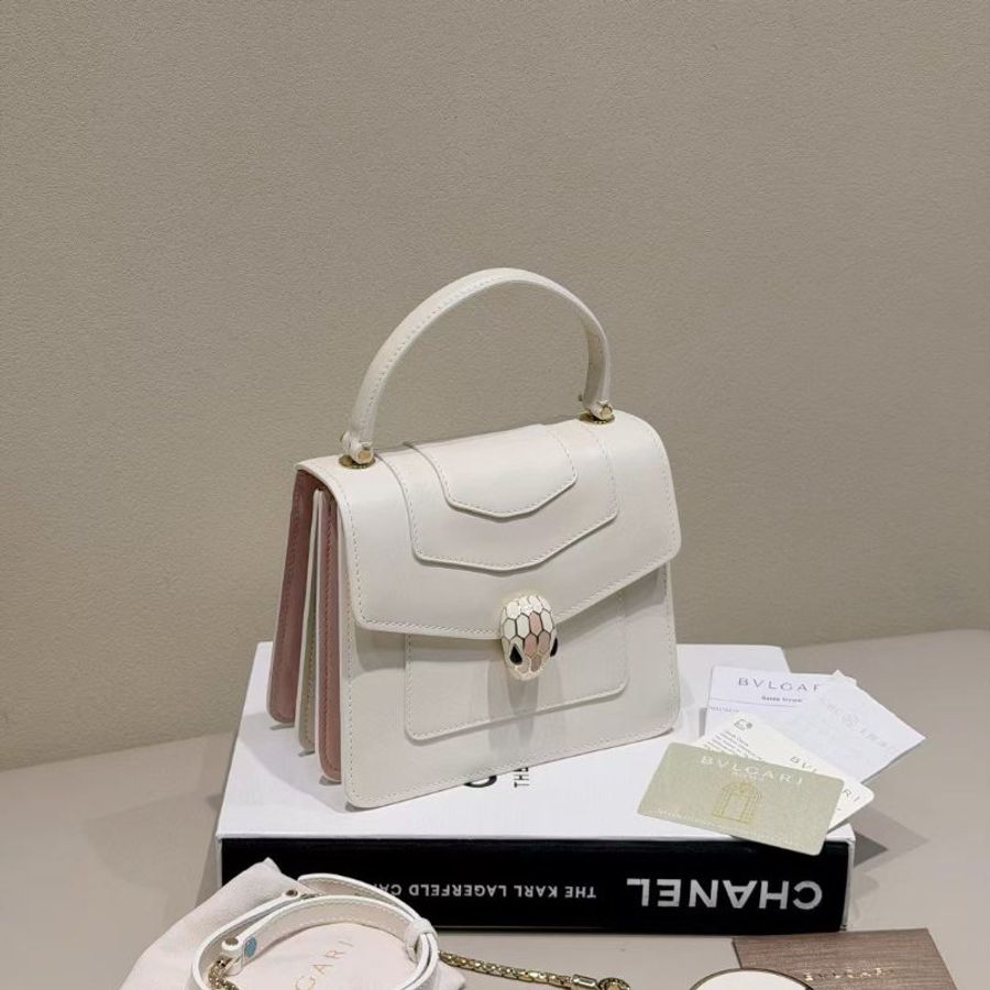 Bvlgari mye粉白蛇頭 牛皮 風琴包18*9*16cm 99新配件塵袋 肩帶 鏡子-5