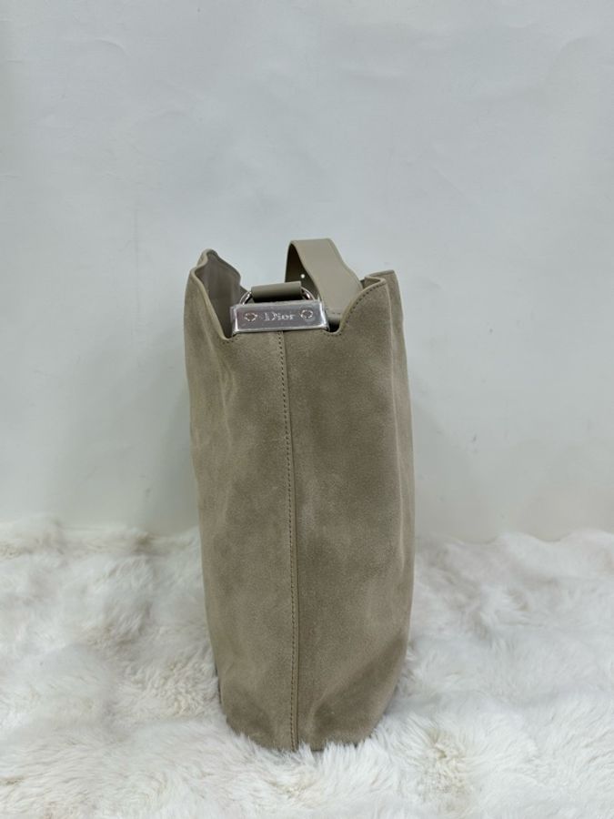 Dior/Diorly Diorly中號米灰色麂皮銀扣單肩斜背包 26年 閒置 尺寸:32*24-2