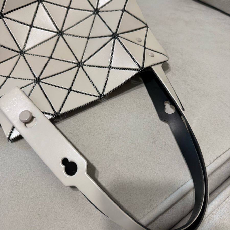 Issey miyake baobao 三宅一生鑽石包 三宅一生carat 大號 白色-7