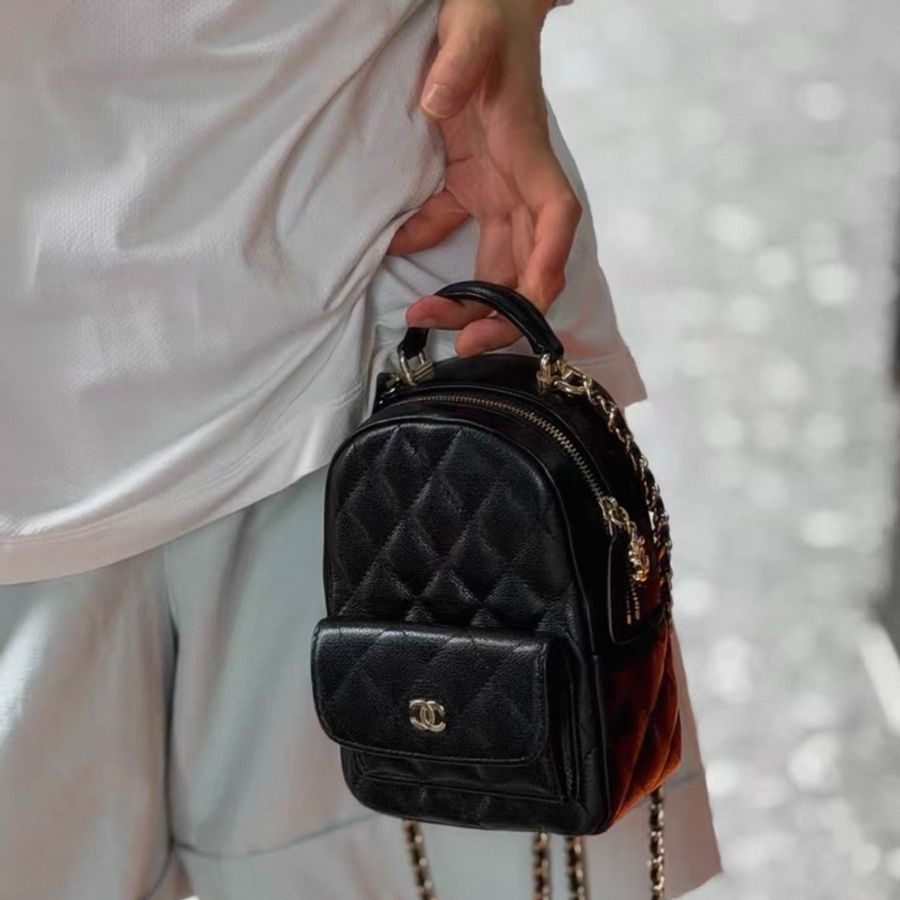 Chanel 荔枝皮黑金小書包芯片款-4