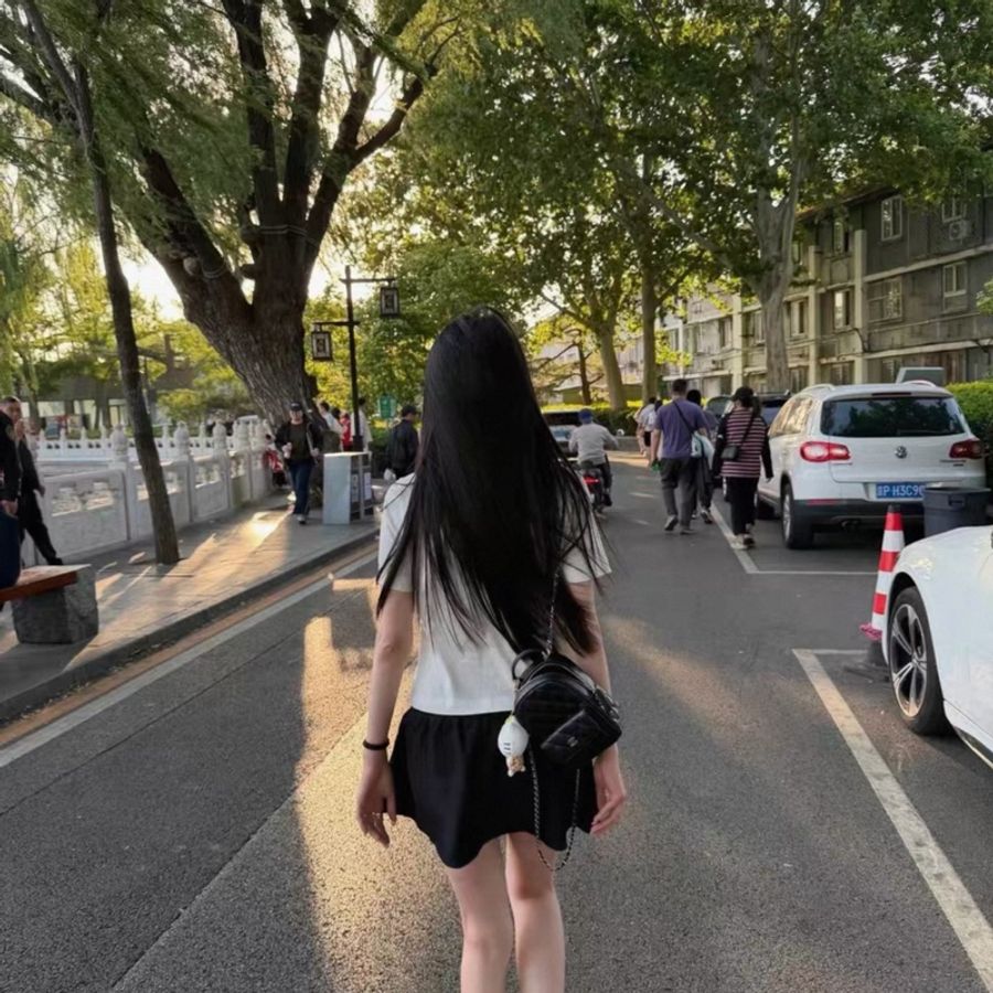 Chanel 荔枝皮黑金小書包芯片款-5