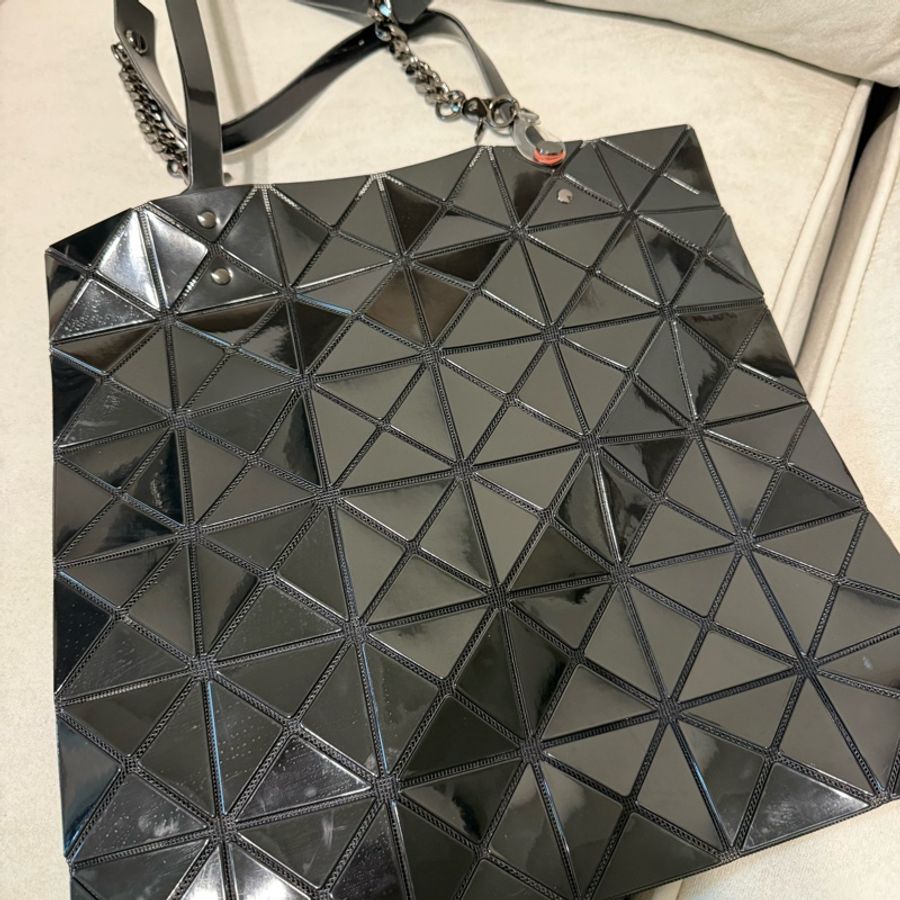 Issey miyake baobao 三宅一生 6x6 托特 黑色-4