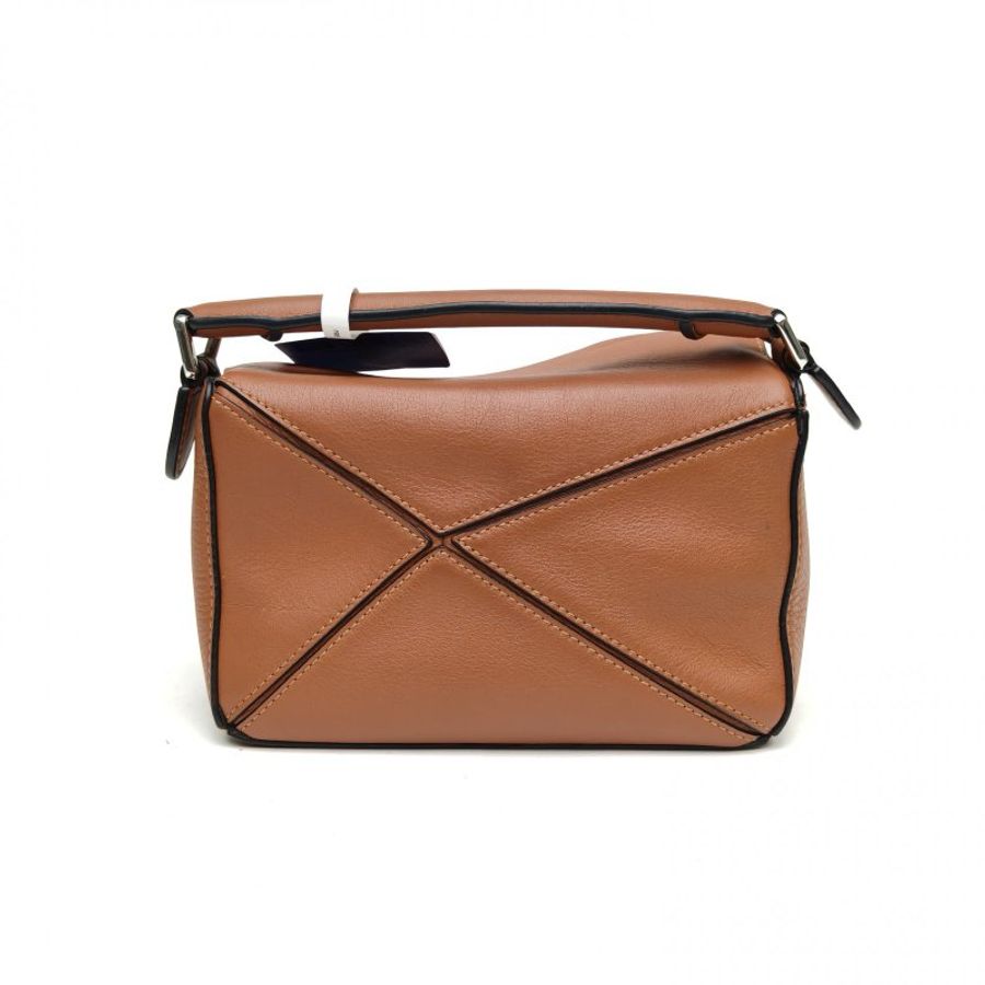 LOEWE Puzzle18幾何包迷你MINI棕色牛皮肩背包-2