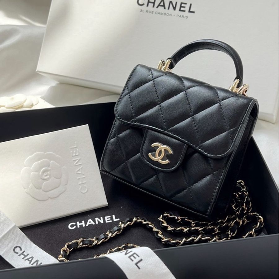 Chanel香奈兒 22A 黑金手柄小廢包-0