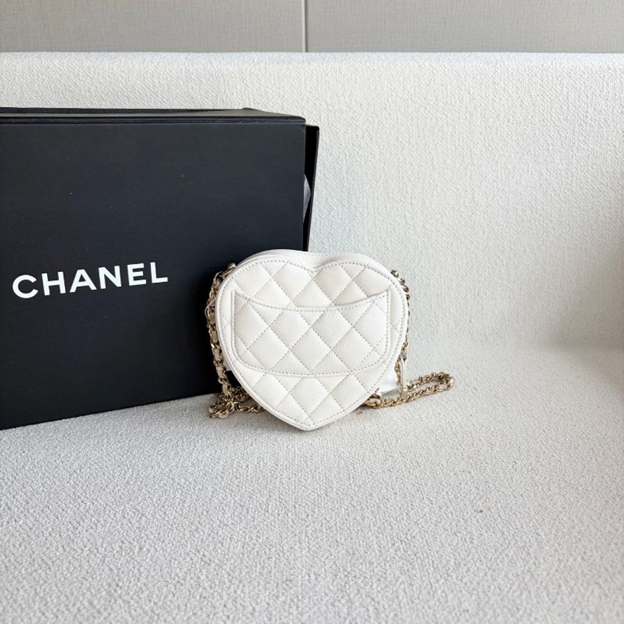 Chanel香奈兒白金愛心鏈條包白色金扣 羊皮-3