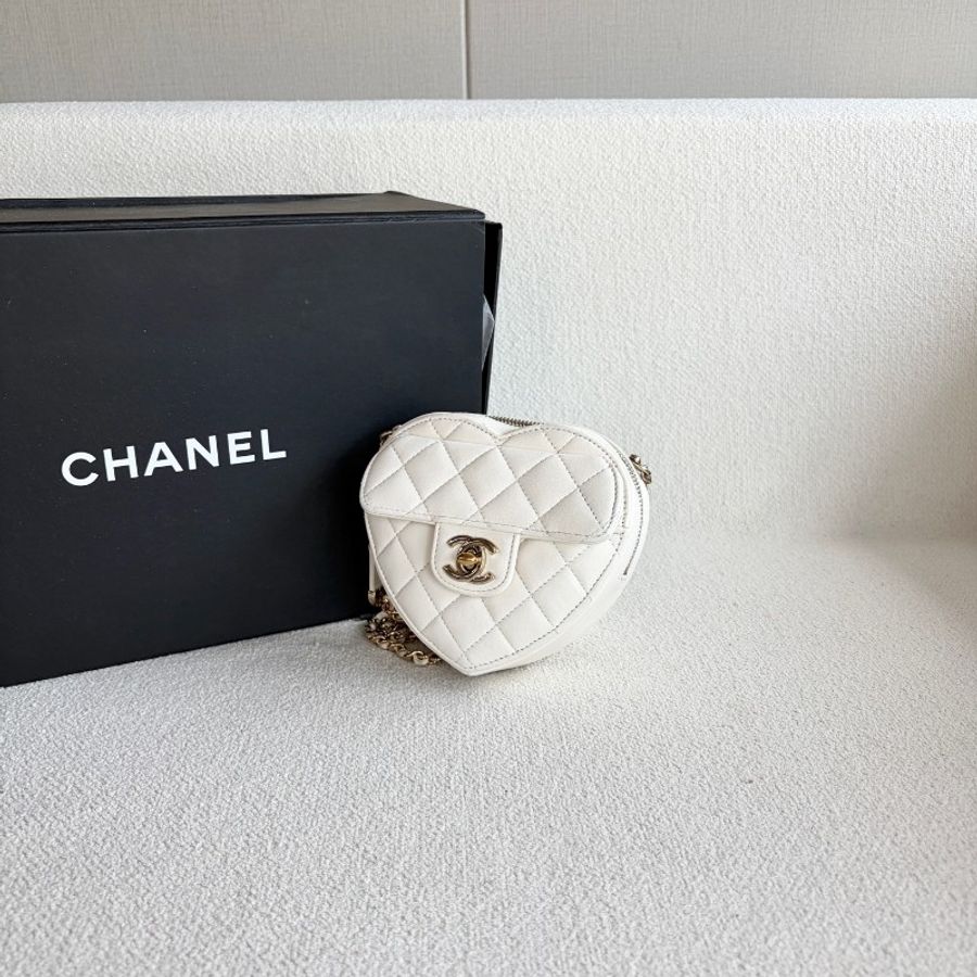 Chanel香奈兒白金愛心鏈條包白色金扣 羊皮-4