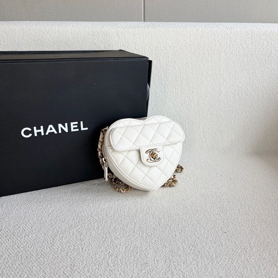 Chanel香奈兒白金愛心鏈條包白色金扣 羊皮-6