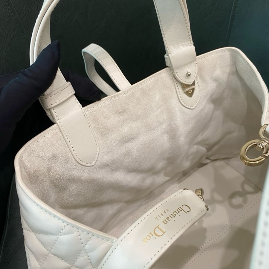 迪奧/Dior 中號 Dior Toujours 手袋土著 中號 奶白色 牛皮革超大藤格紋手提包-7