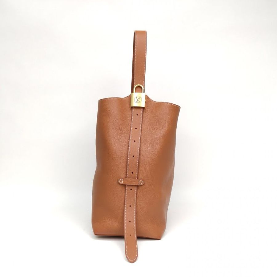 LOUIS VUITTON 焦糖色牛皮金扣晶片LowkeyhoboPM中號側面鎖頭肩背包-3