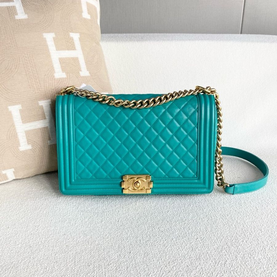 Chanel香奈兒Leboy中大号 綠色金扣-1