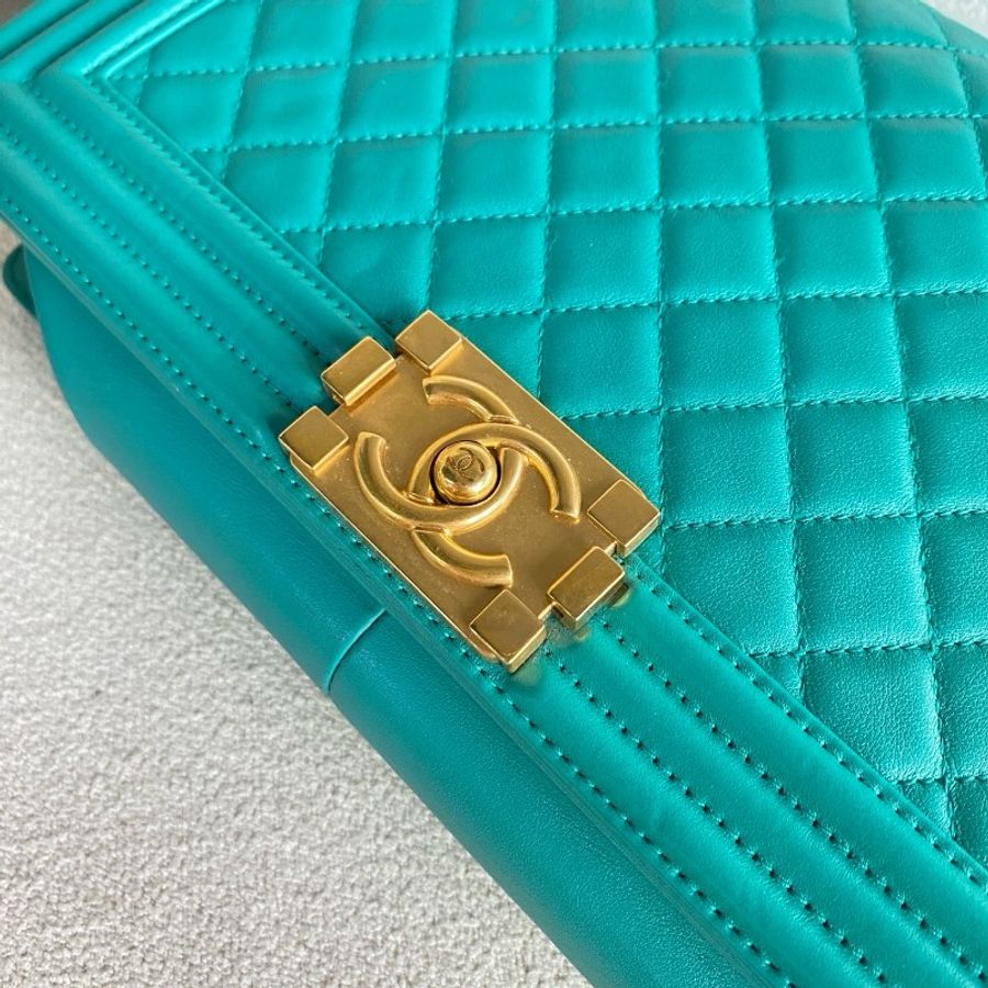 Chanel香奈兒Leboy中大号 綠色金扣-6