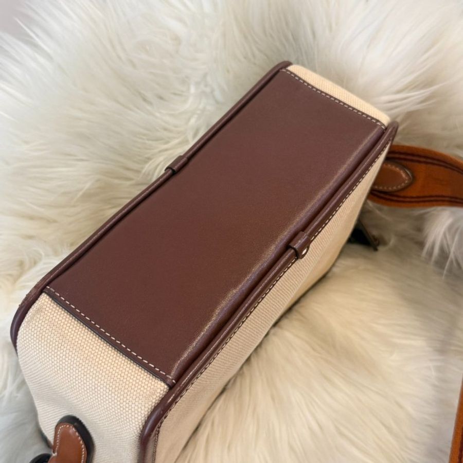 Coach Charter Crossbody24斜背包-3