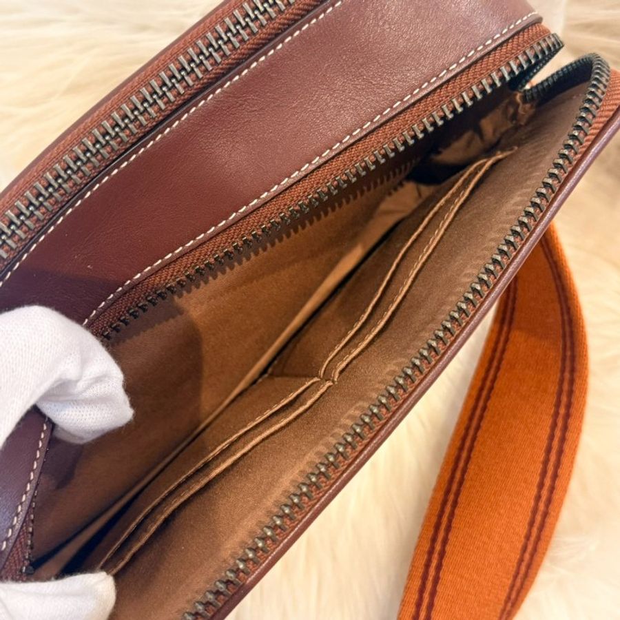 Coach Charter Crossbody24斜背包-6