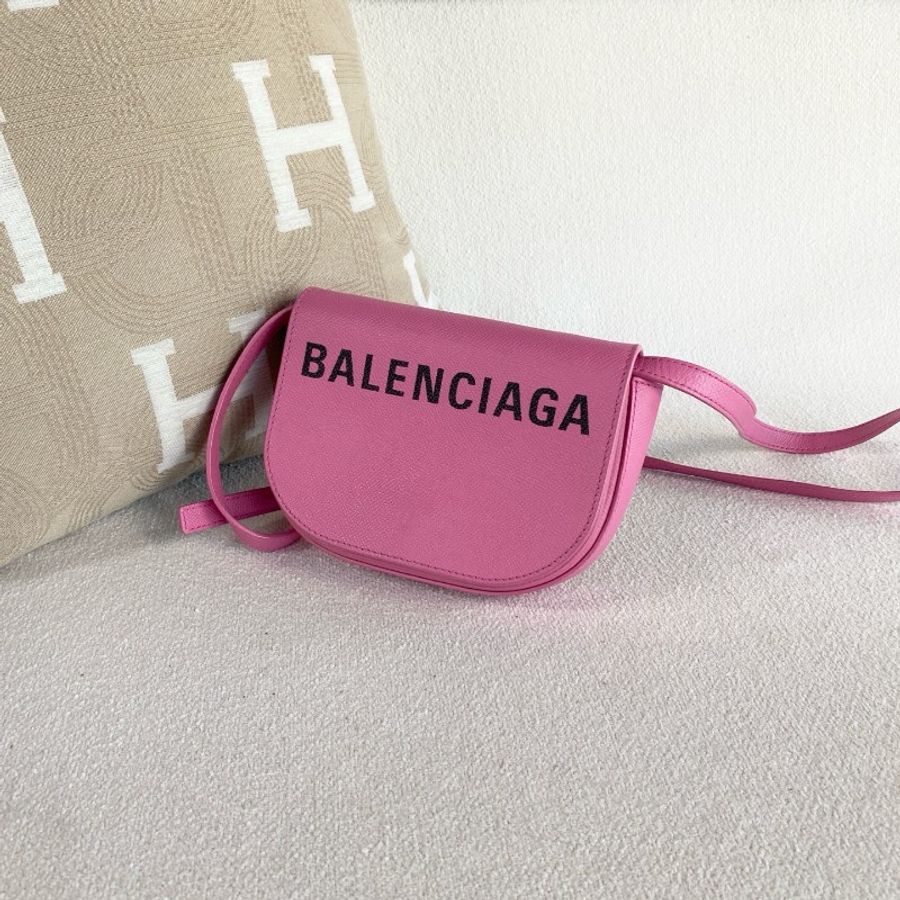 Balenciaga Day馬鞍包 粉色牛皮斜背包-5