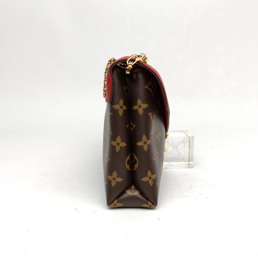 LOUIS VUITTON Pallas傳奇Chain鏈條信封包紅色PVC金扣肩背包-3