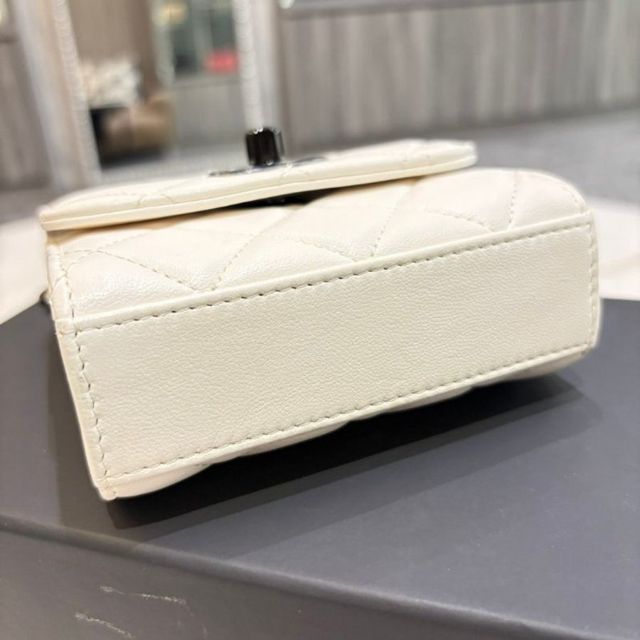 *SHIHNA名牌精品*CHANEL Trendy CC Mini 白羊皮黑釦斜背包 (芯片款)-7