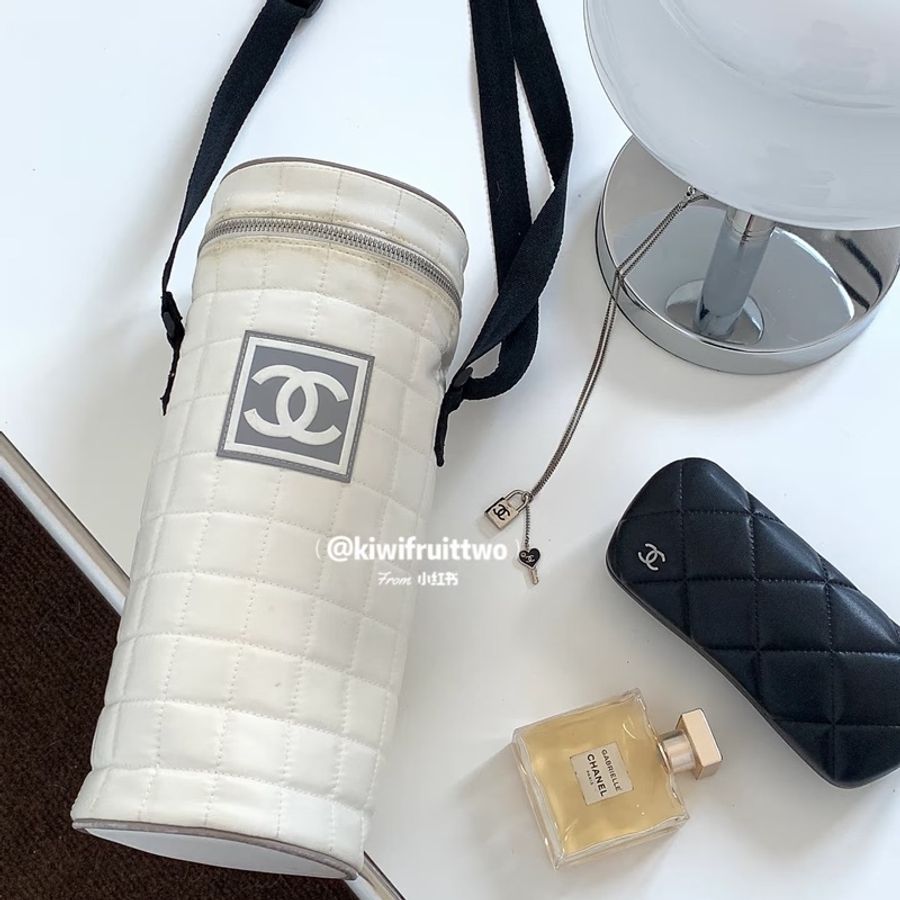 Chanel • 經典運動系列方標小圓筒包-2
