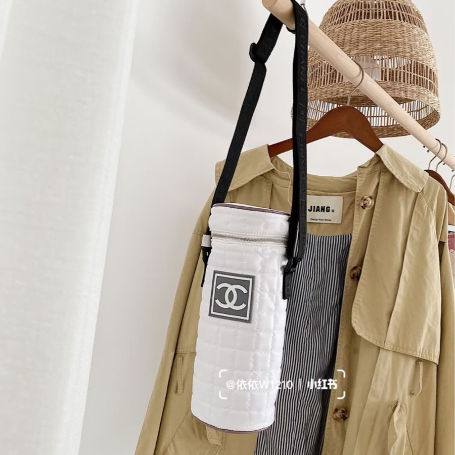 Chanel • 經典運動系列方標小圓筒包-4