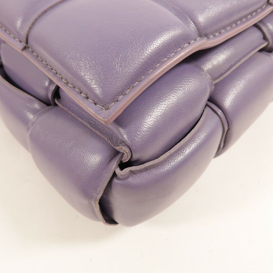 BOTTEGA VENETA 羊皮皮革Padded Cassette Small肩背袋-10