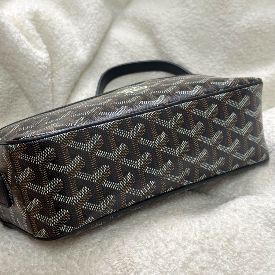 (2026韓國購證🇰🇷全配)全新Goyard Cap-Vert 黑色四葉草彩繪相機包-4