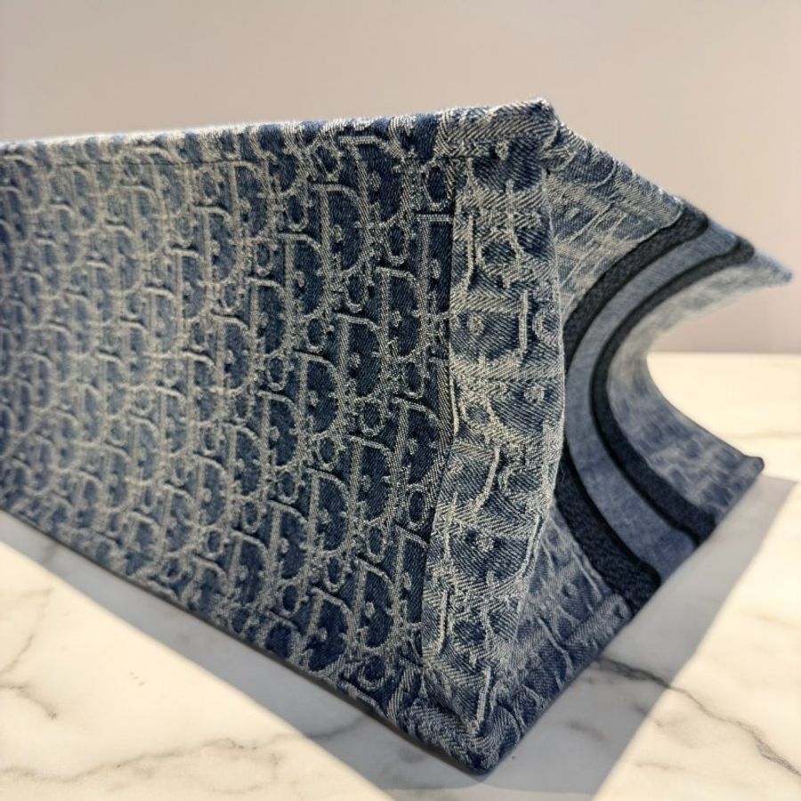 DIOR Book Tote 單寧緹花大號托特包-5