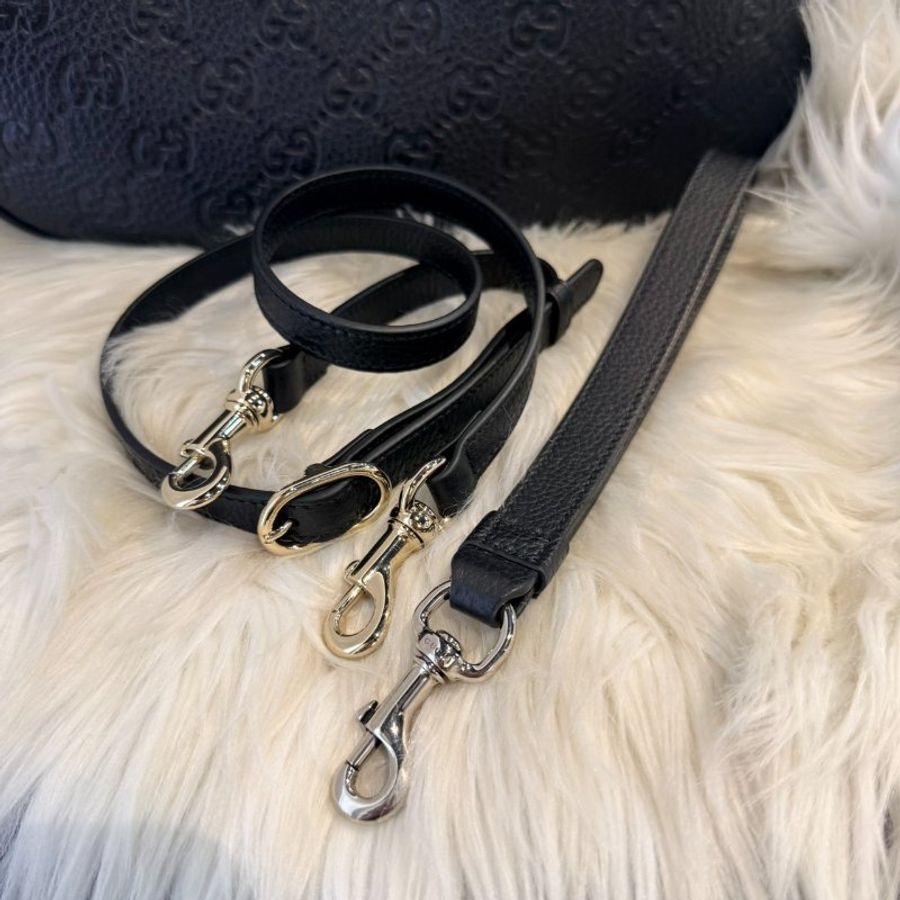 GUCCI GG Emblem 黑壓紋彎月包 中號-6