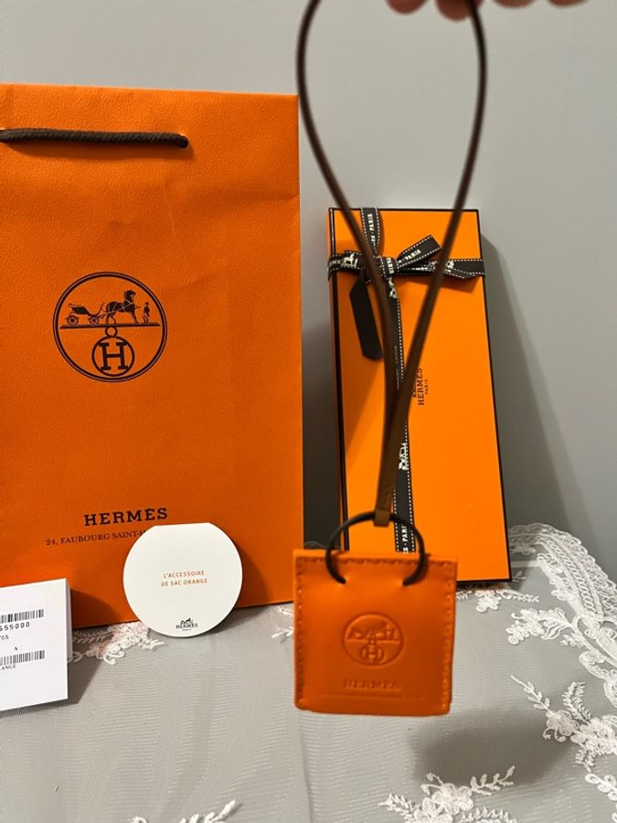 HERMÈS 愛馬仕《全新全配》Sac Orange 小橘購物袋吊飾|經典橘色|台灣專櫃購入-30