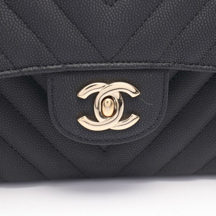 香奈兒 (CHANEL) 人字紋 V 型縫線 W 型翻蓋肩背包 A01113 黑色粒面小牛皮 二手 女士-7