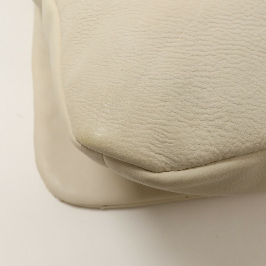 CHANEL 牛皮皮革Diamond Stitch Chain Shoulder鏈帶肩背袋-12