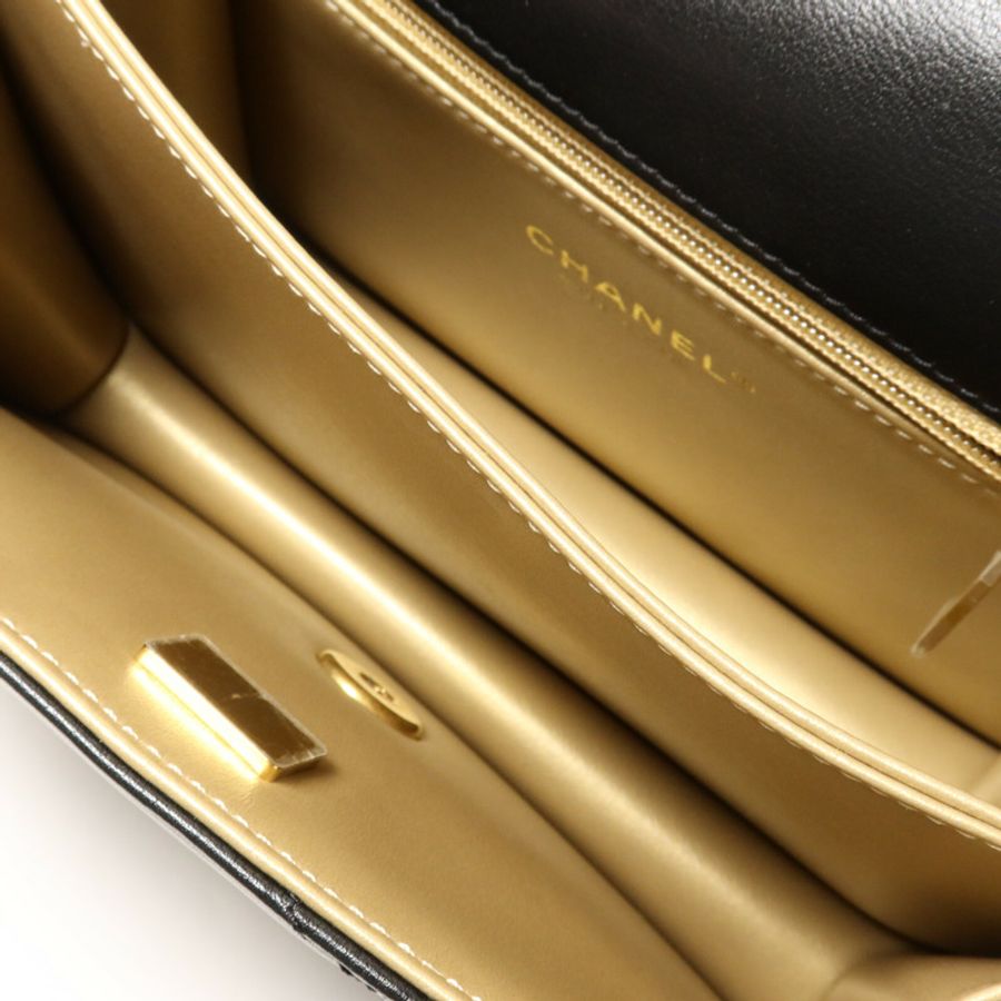 CHANEL 羊皮皮革Octagonal Buckle Mini Flap Bag鏈帶肩背袋-4
