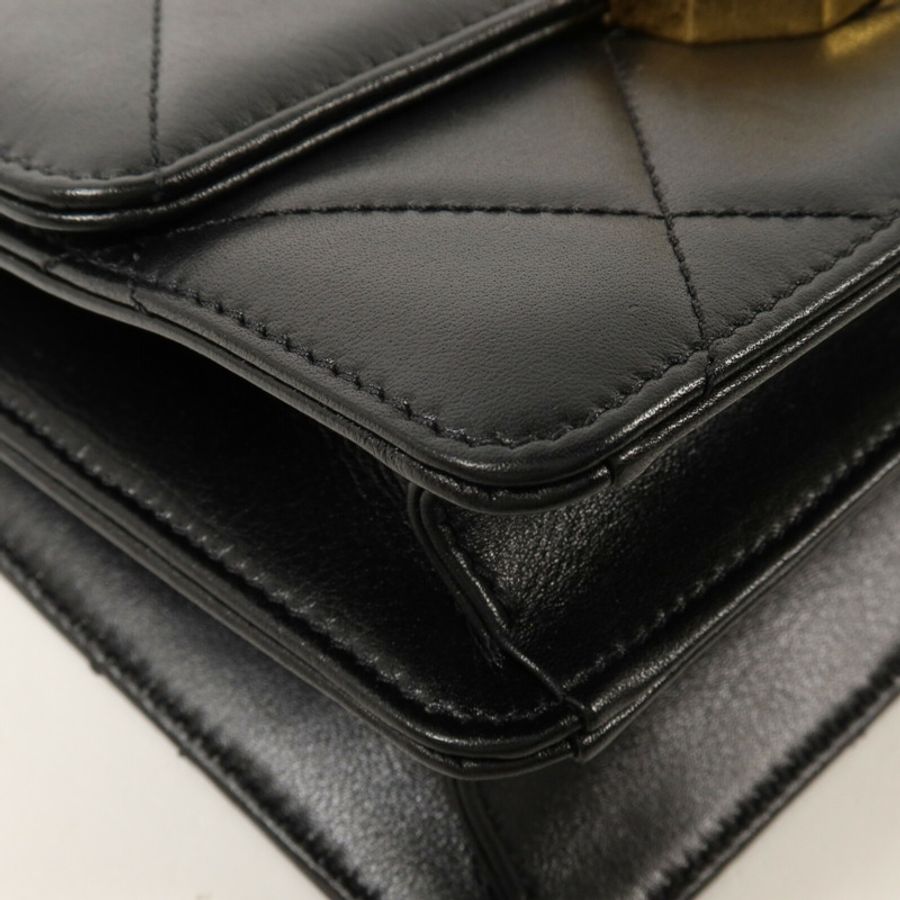 CHANEL 羊皮皮革Octagonal Buckle Mini Flap Bag鏈帶肩背袋-10