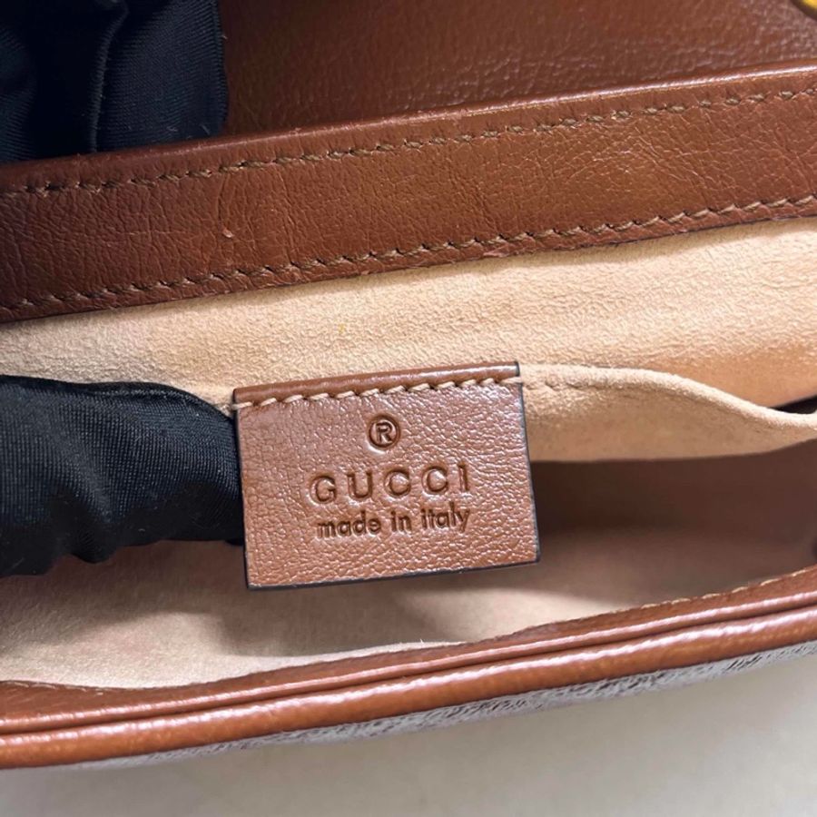 Gucci GG Marmont Matelassé 小號肩背包-23