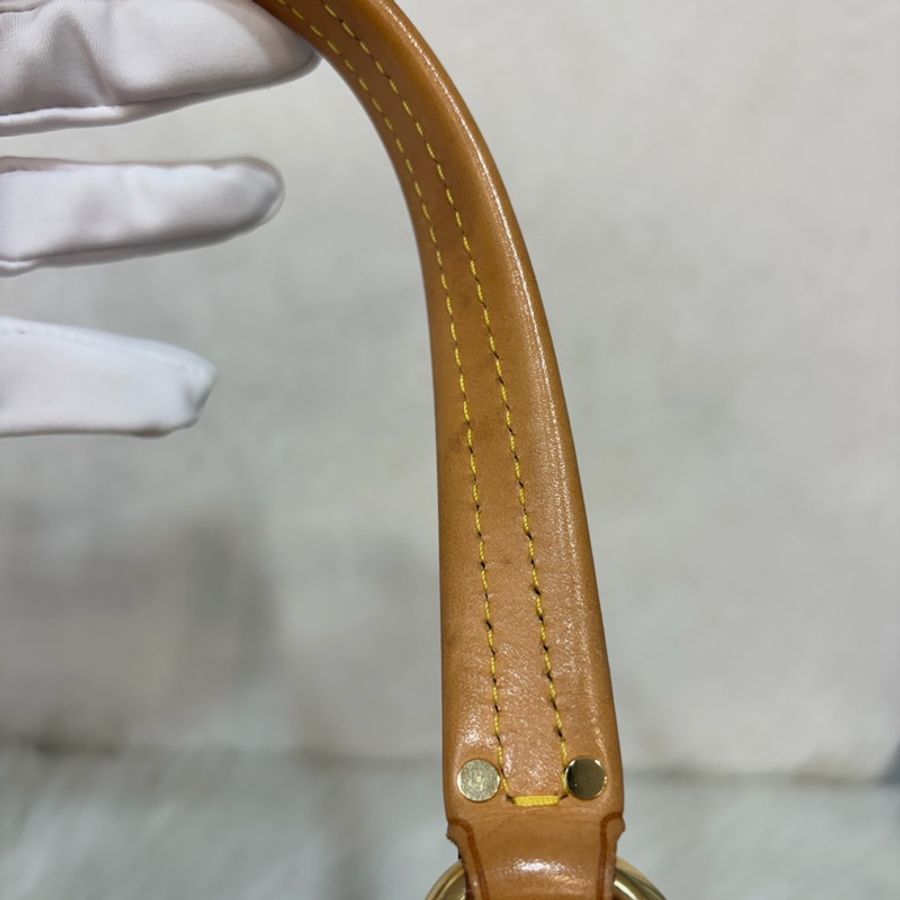 LV M45715 原花 字紋 老花 曼哈頓 金釦抓皺 手提包南瓜包肚臍包-76