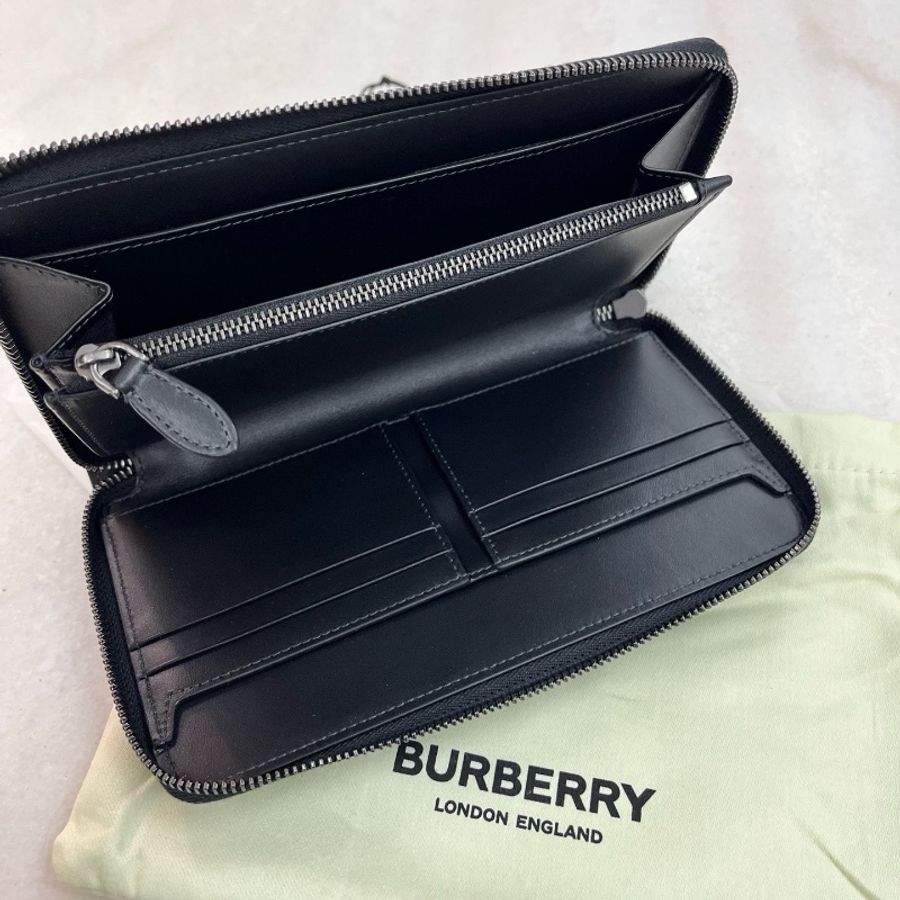 Burberry long wallet 8066839-3