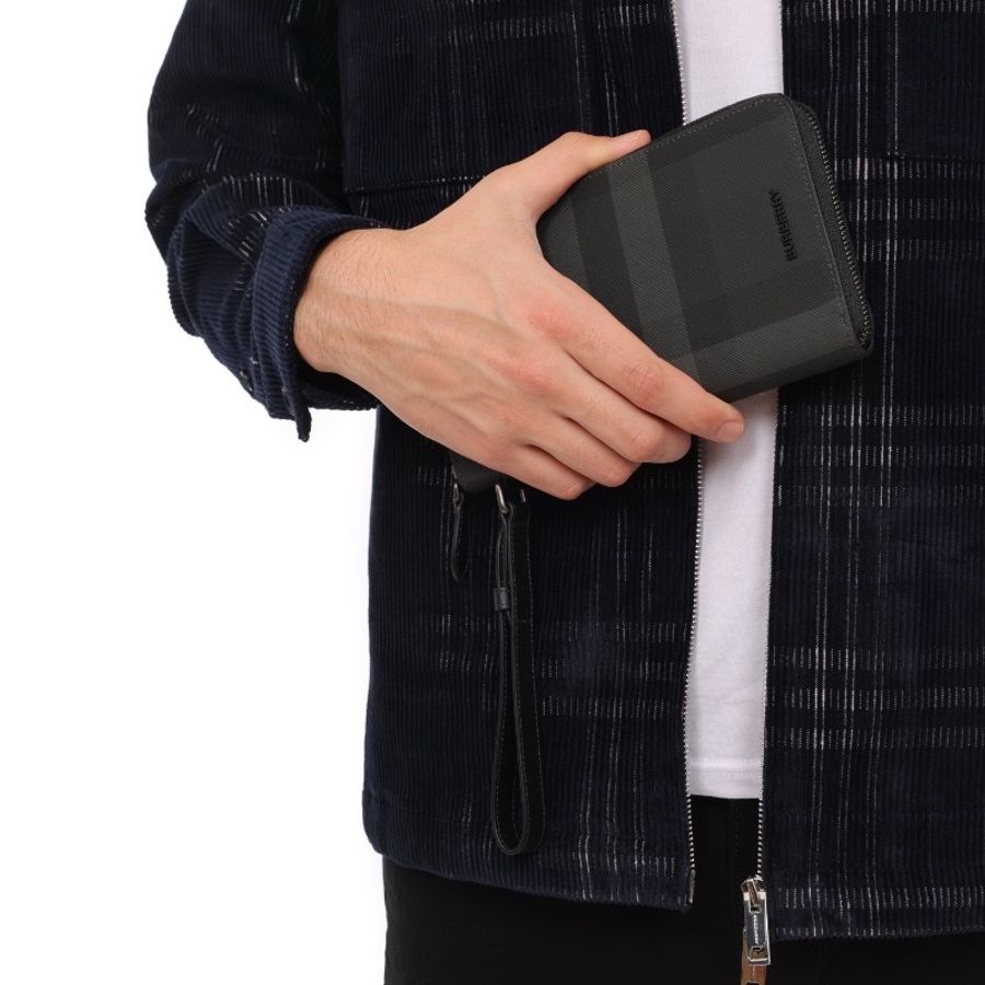 Burberry long wallet 8066839-5