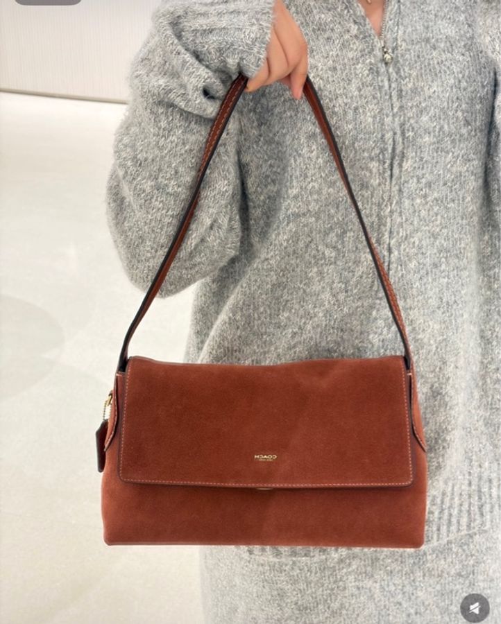 Coach Chelsea Shoulder Bag 30 (color : clay)-1