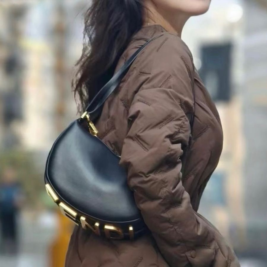 Fendi Fendigraphy Hobo ( Black )-4