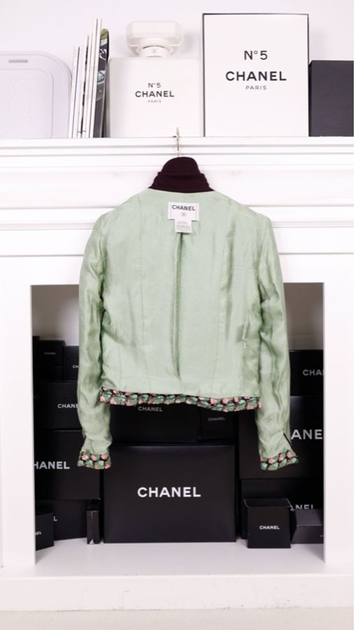 Chanel 02年蜜瓜桃桃两口袋crop短外套半裙套装-14