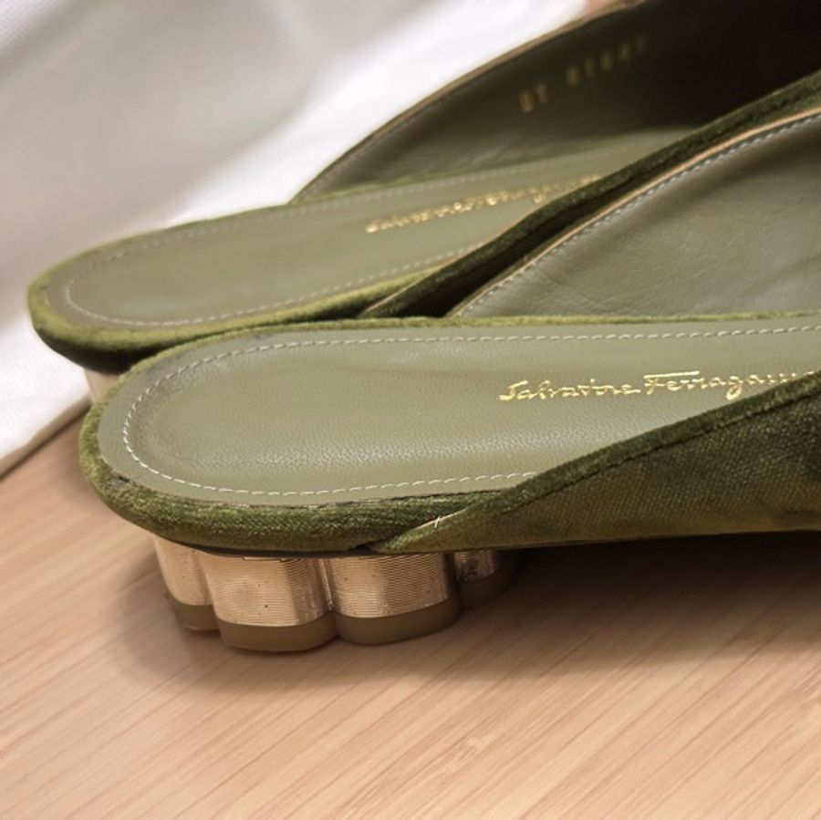 Salvatore Ferragamo SCIACCA 深橄欖綠 Velvet 穆勒樂福鞋 EU39 附盒裝-8
