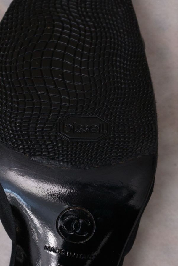 Chanel 02年鸟笼黑色皮革缎面拼接流苏设计高跟凉鞋-9