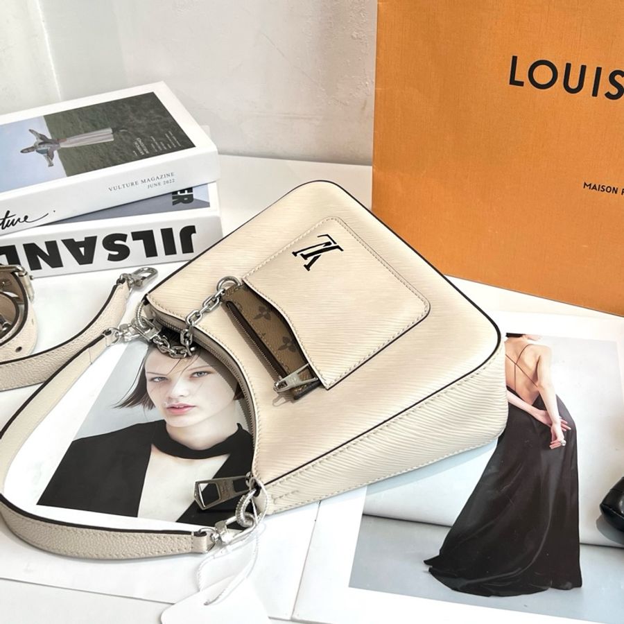 路易威登/Louis Vuitton Marelle 白色 水波紋 腋下包hobo-11