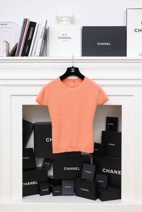 Chanel橙色羊绒针织开衫外套短袖套装-16