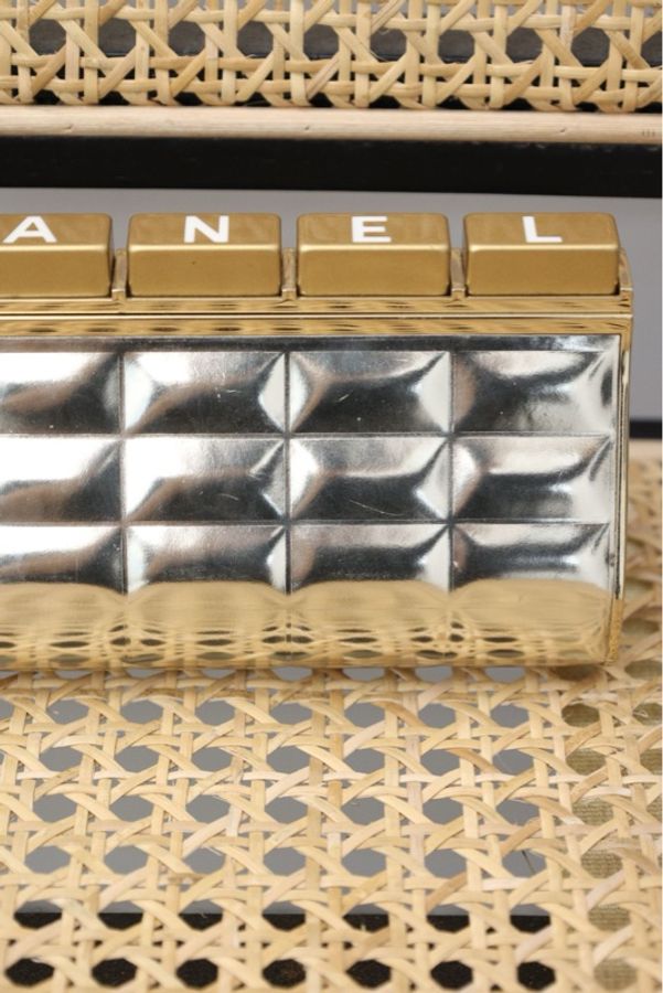 Chanel13开太空银冰格键盘手拿包-15
