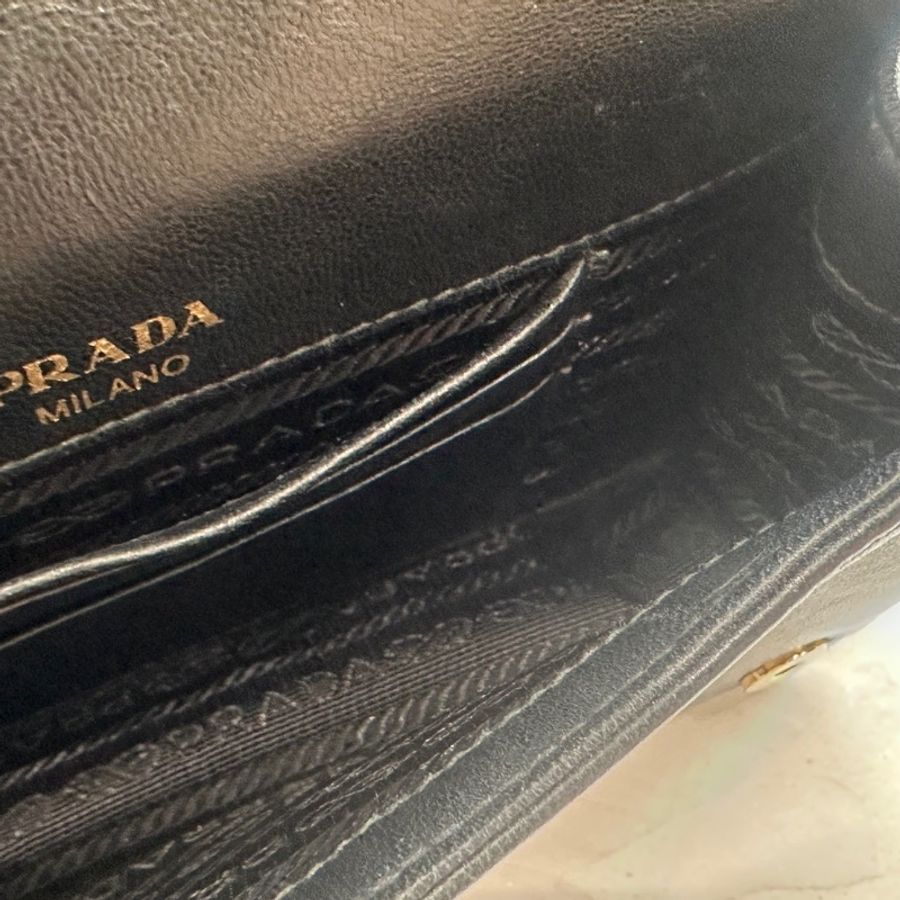 98新🖤🌙#prada #黑色褶皺 #翻蓋斜挎包-12
