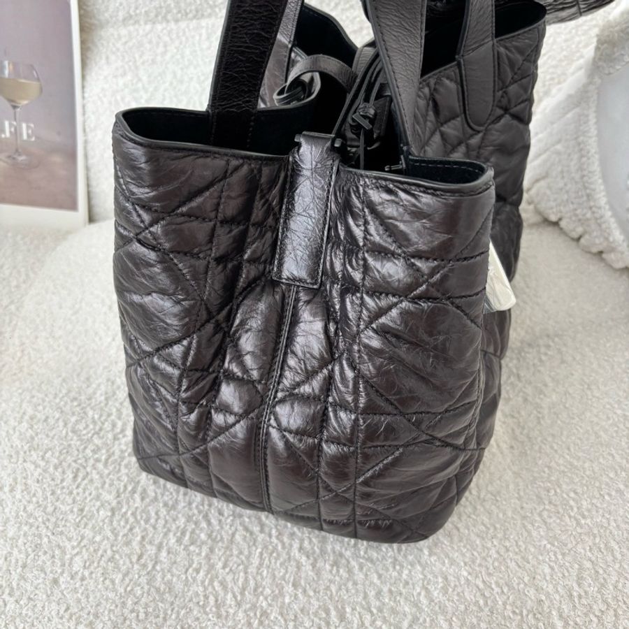 近新閒置🖤#Dior #toujours中號 #黑色油蠟皮 #塵袋購證-7